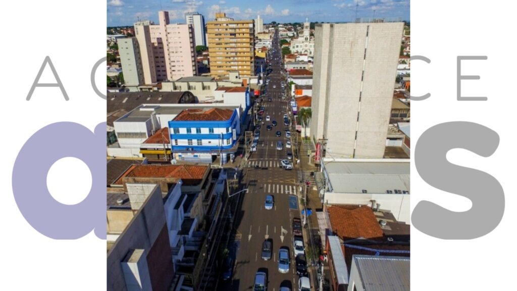 Venda de cartões da Zona Azul será suspensa após as 14h desta sexta (04) em Assis. Medida é temporária e retorna no sábado. Não haverá autuações no período.