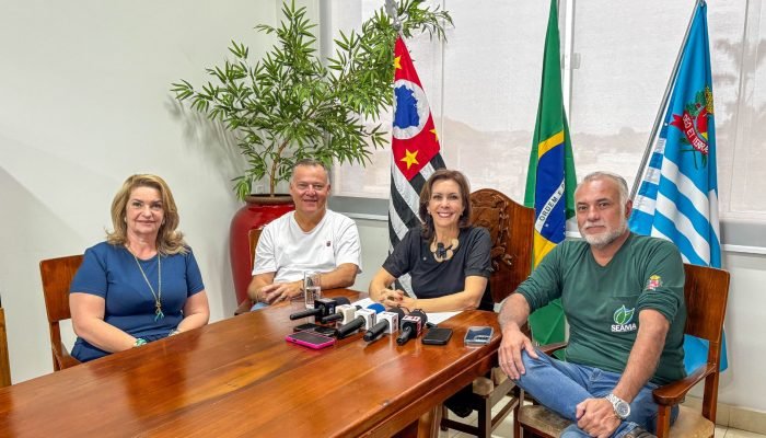 #03-10-coletiva-prefeita-telma-spera-creches-assis
