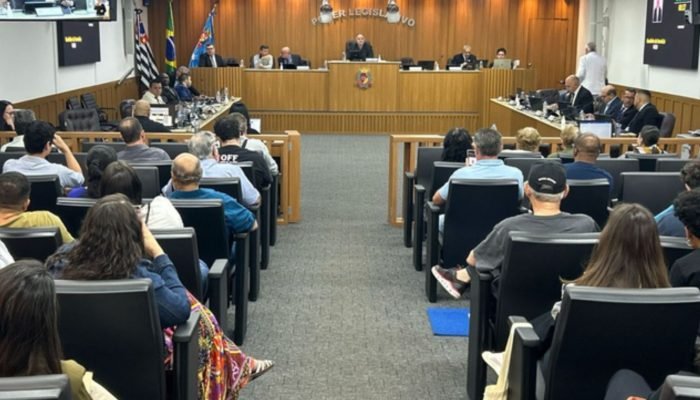 #09-03-camara-assis-vota-repasse-3-milhoes-saude-emprego