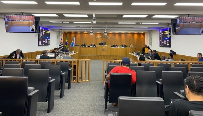 #10-03-camara-aprova-conselho-economia-solidaria-assis