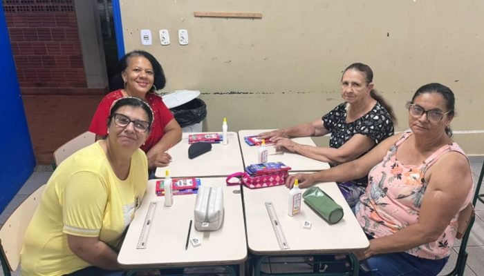 #12-02-eja-assis-educacao-jovens-adultos-sala-de-aula-diversidade