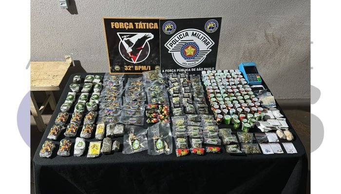 #12-11-drogas-apreendidas-barbearia-assis-forca-tatica