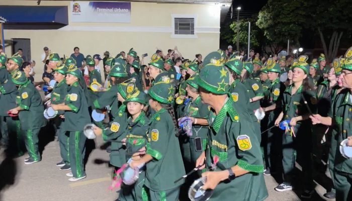 #15-02-matine-carnaval-assis-criancas-fantasiadas-