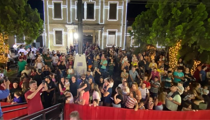 #16-12-natal-assis-2025-estacao-ferroviaria-luzes (1)