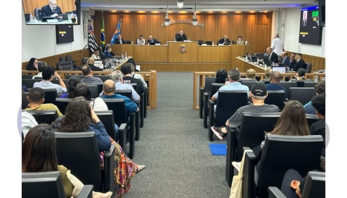 19-08-camara-municipal-assis-refis-rejeicao-precatorios-2025