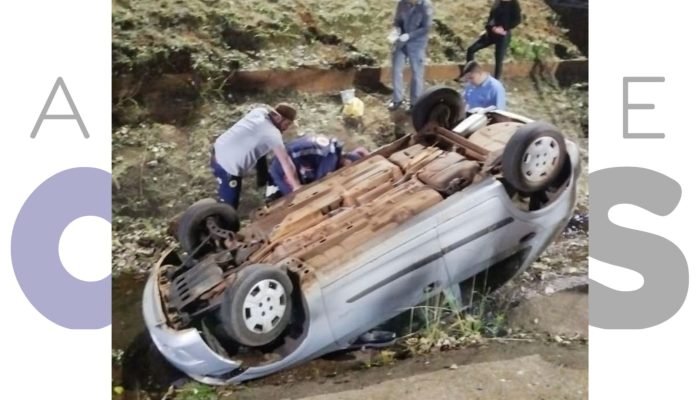 20-07-carro-cai-córrego-assis-freio-de-mao-julho2025