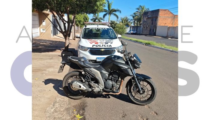 #26-11-moto-yamaha-fazer-recuperada-pm-assis