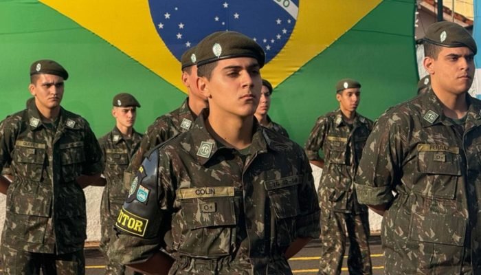 #30-10-camara-assis-propoe-bolsa-atirador-tiro-guerra