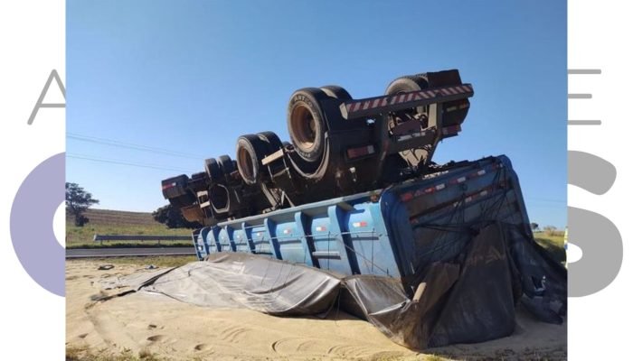 Caminhoneiro de Florínea fica ferido após tombar caminhão na SP-270 em Assis. Acidente foi nesta terça (8), e vítima foi levada ao Hospital Regional.