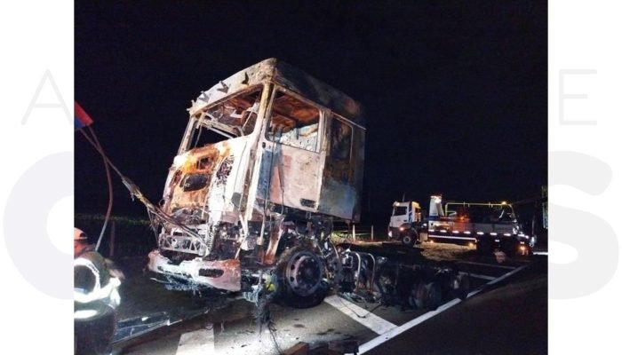 incendio-caminhao-sp270-maracai-abril2025