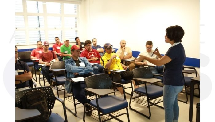 prefeitura-assis-capacitacao-agentes-transito-viaturas-emergencia-2025