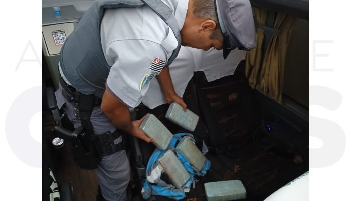 traficantes-bolivianos-presos-cocaina-rodovia-santa-cruz-do-rio-pardo